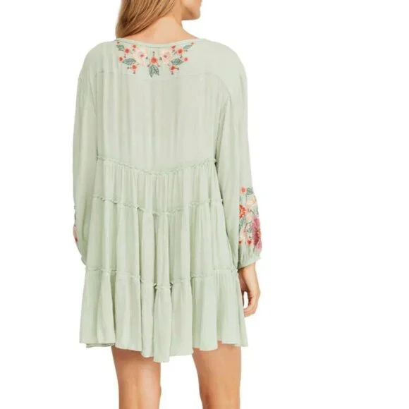 Free People Floral Embroidered Peasant Dress is available for purchase on  au PAY Market - Imported Goods Online Store Co.Ltd. | au PAY Market -  Online Shopping Site